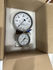 Thay thế Đồng hồ báo lỏng trên téc chứa, đầu nổ, van an toàn, điều áp…